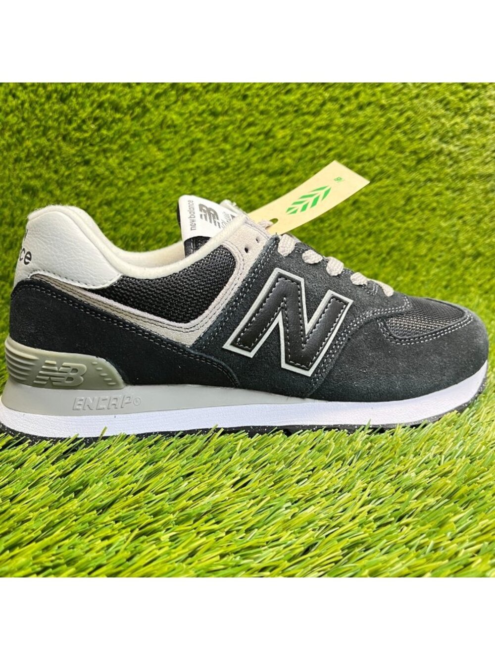 New‎ Balance 574 Classic Mens Size 8 Black Gray Athletic Running Shoes Sneakers